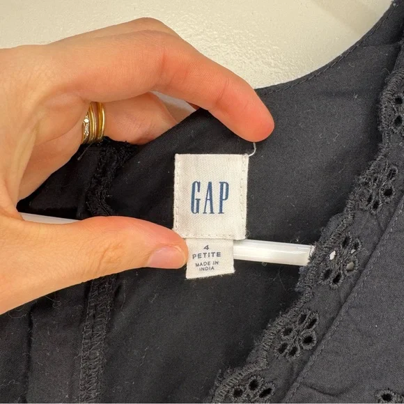 GAP Eyelet Embroidered Midi Dress Petite Size 4 - Picture 5 of 11
